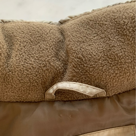 Eddie Bauer tan plaid puffer vest with adjustable side straps light & airy Med - Picture 4 of 16